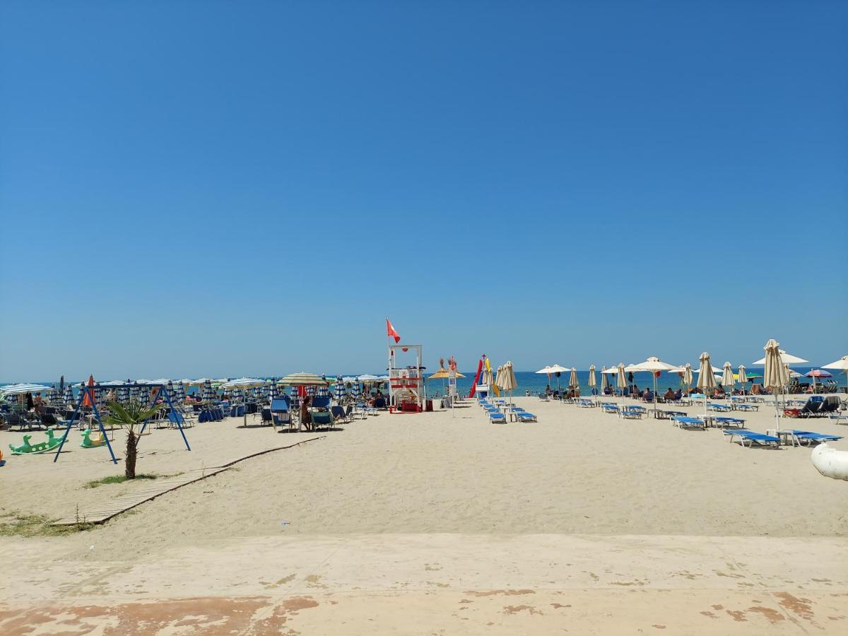 Golden Beach Apartments Durrës Extérieur photo