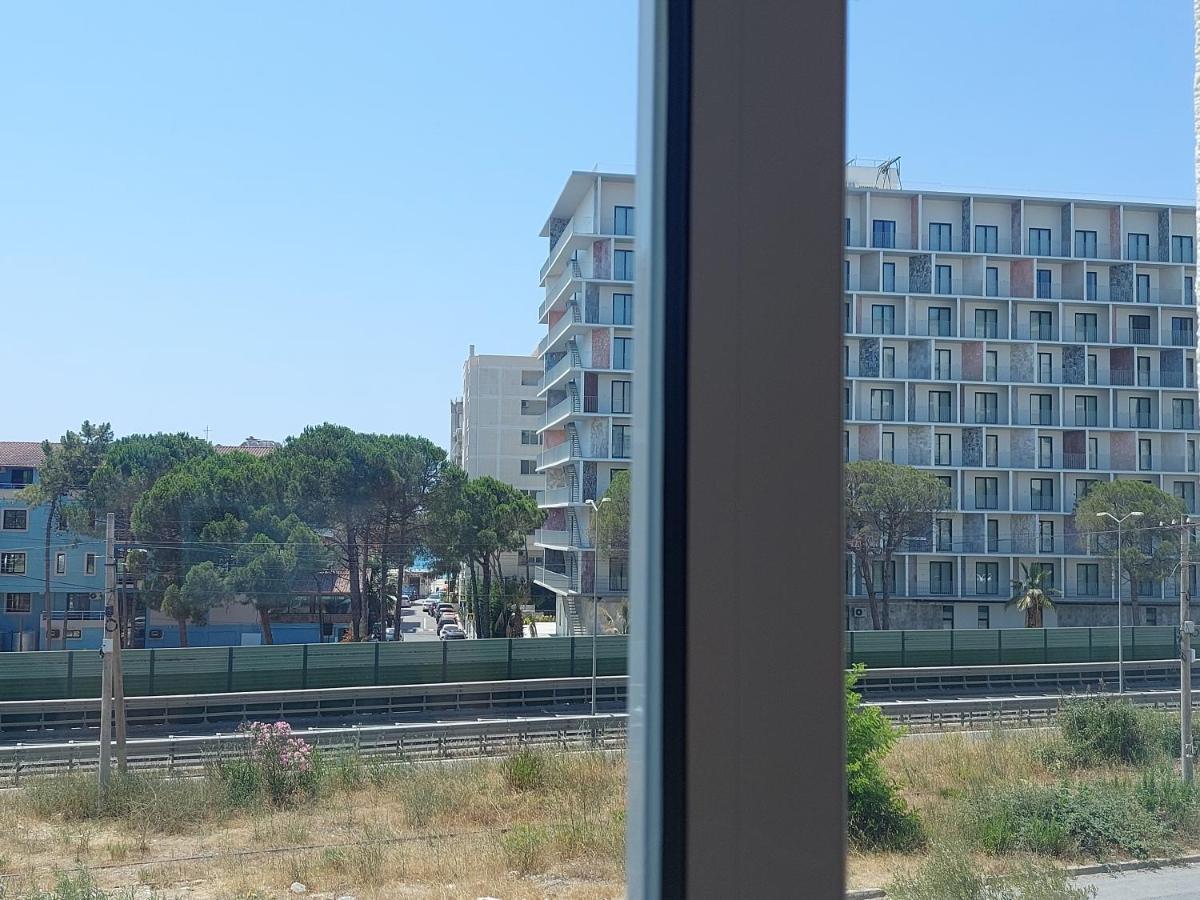 Golden Beach Apartments Durrës Extérieur photo